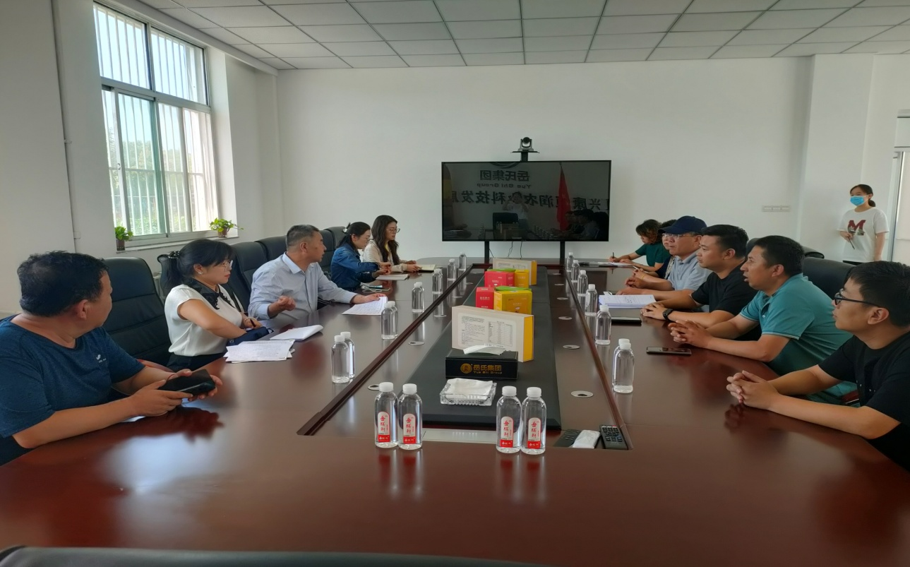 自治區(qū)鄉(xiāng)鎮(zhèn)企業(yè)經(jīng)濟發(fā)展服務中心副主任辛健蒞臨寧夏興康恒潤農(nóng)業(yè)科技發(fā)展有限公司調(diào)研指導
